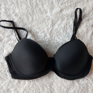 Calvin Klein Customized Lift Bra 30D